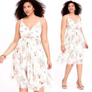 Torrid Midi Challis Surplice Skater Dress in Floral White | Large